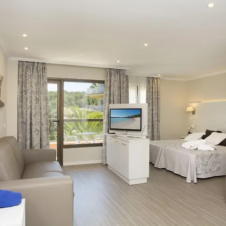 Hotel Ona Palmira Paguera 4*